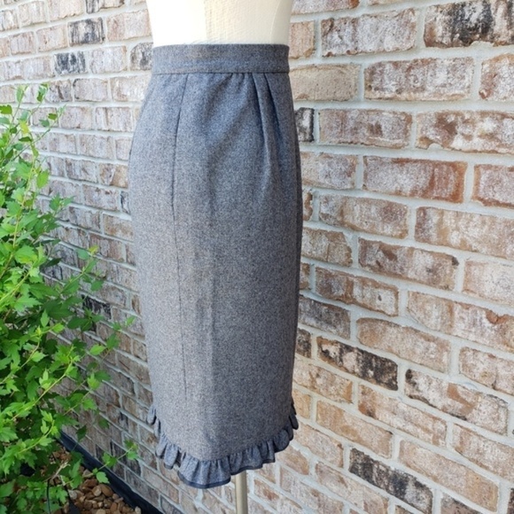 VALENTINO Night Wool Ruffle Hem Skirt Gray 6 - Picture 2 of 8